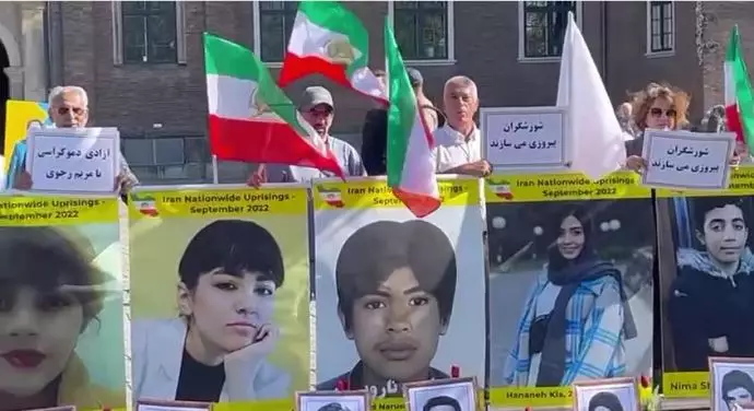 کپنهاگ - آکسیون ایرانیان آزاده در همبستگی با قیام سراسری مردم ایران - ۱۱شهریور - 15