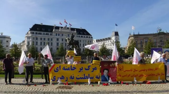کپنهاگ - آکسیون ایرانیان آزاده در گرامیداشت پنجاه ونهمین سال تأسیس سازمان مجاهدین خلق ایران - ۱۶شهریور - 0