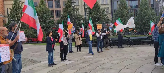 اسلو - آکسیون ایرانیان آزاده در همبستگی با قیام سراسری مردم ایران - ۱۸شهریور - 9