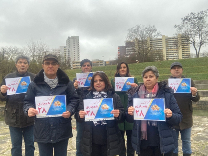 اشتوتگارت - حمایت ایرانیان آزاده از بیست و هشتمین گلریزان همیاری با سیمای آزادی - ۱۶دی