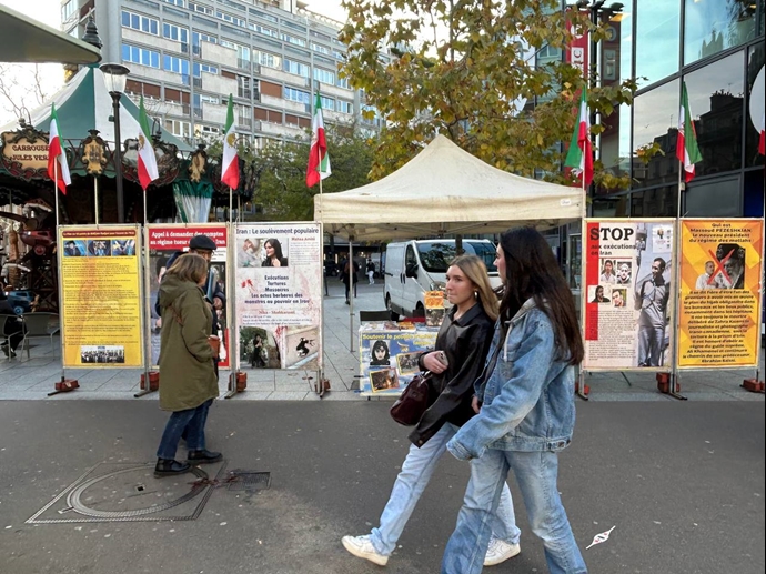 پاریس - برگزاری میز کتاب و نمایش تصاویر شهیدان در همبستگی با قیام سراسری مردم ایران - ۹آذر