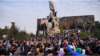 گزارش تصویری از جشن خلق قهرمان سوریه بعد از سقوط دیکتاتور سوریه