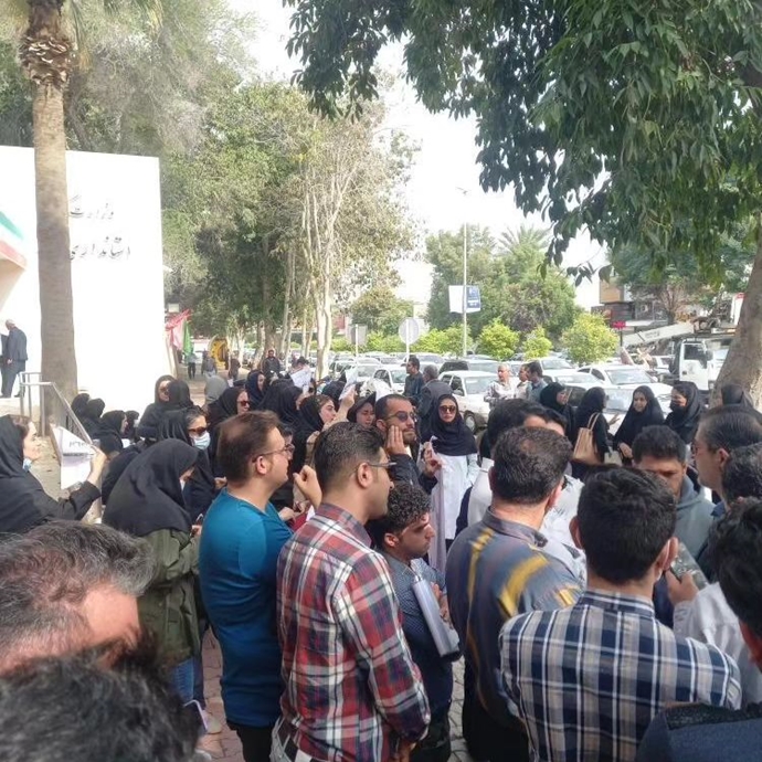 بوشهر - تجمع اعتراضی پرستاران استان بوشهر در مقابل استانداری رژیم - ۲۸بهمن