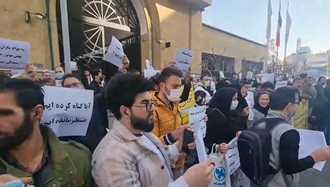 تجمع اعتراضی حواله‌داران بهمن‌خودرو در تهران