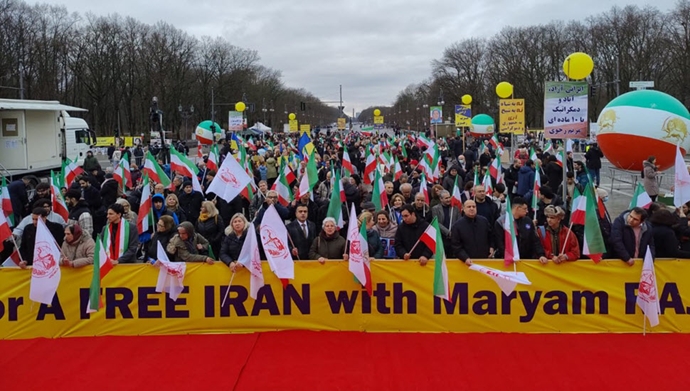 برلین - آغاز تظاهرات ایرانیان آزاده در سالگرد انقلاب ضدسلطنتی - ۲۱بهمن