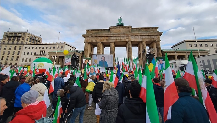 تظاهرات و راهپیمایی در سالگرد انقلاب ضدسلطنتی مردم ایران در آلمان-برلین