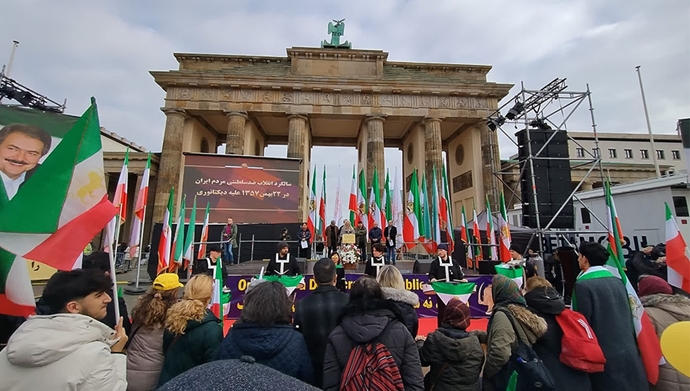 تظاهرات و راهپیمایی در سالگرد انقلاب ضدسلطنتی مردم ایران در آلمان-برلین
