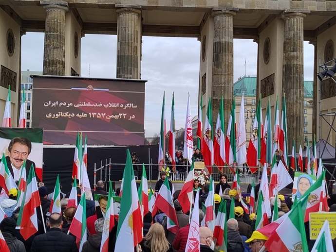 برلین - تظاهرات ایرانیان آزاده در سالگرد انقلاب ضدسلطنتی - ۲۱بهمن
