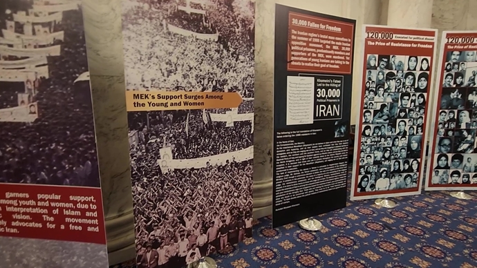 نمایشگاه بیش از چهار دهه مقاومت و قیام برای سرنگونی در سنای آمریکا