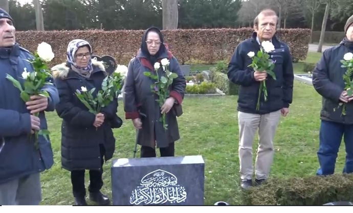 کپنهاگ - حضور ایرانیان آزاده بر مزار درگذشتگان مقاومت و تجدید عهد با آنها