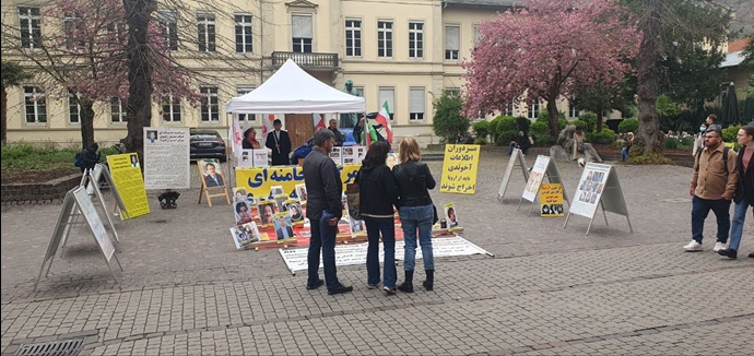 هایدلبرگ - برگزاری میز کتاب و نمایش تصاویر شهیدان، توسط ایرانیان آزاده و در همبستگی با قیام سراسری - ۱۱فروردین