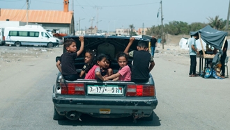 تصویری از کودکان فلسطینی در صندوق عقب خودرو در رفح