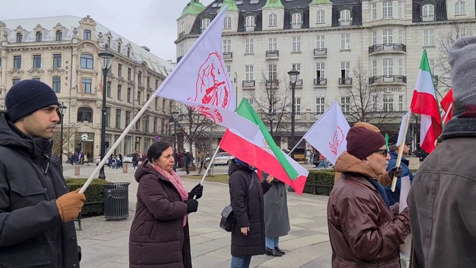 اسلو - آکسیون حامیان مقاومت ایران مقابل پارلمان نروژ- ۱۸فروردین