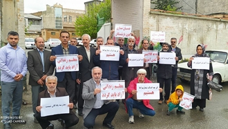 تجمع اعتراضی معلمان شهرستان هرسین مقابل اداره آموزش و پرورش - ۱۳ اردیبهشت
