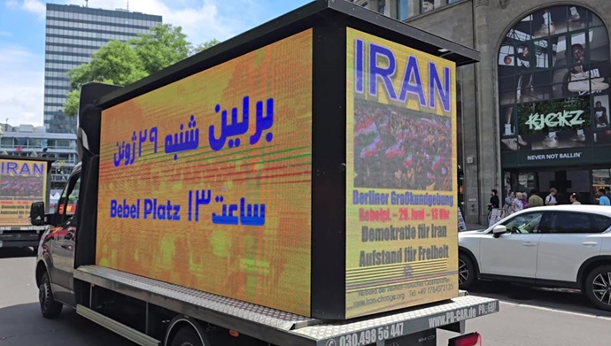 برلین - آماده‌سازیهای تظاهرات بزرگ در برلین توسط ایرانیان آزاده - دوم تیرماه