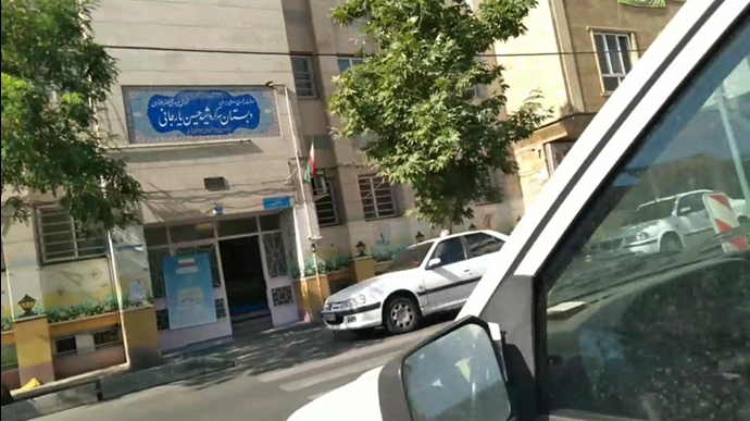 تهران - نارمک - شعبه‌های اخذ رأی که با تحریم سراسری مردم مواجه شده است - ۸تیرماه