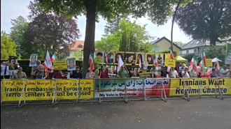 برلین - حضور گسترده ایرانیان آزاده در برابر سفارت آخوندها در این شهر علیه نمایش انتخاباتی رژیم