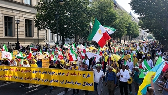 تظاهرات بزرگ ایرانیان در برلین