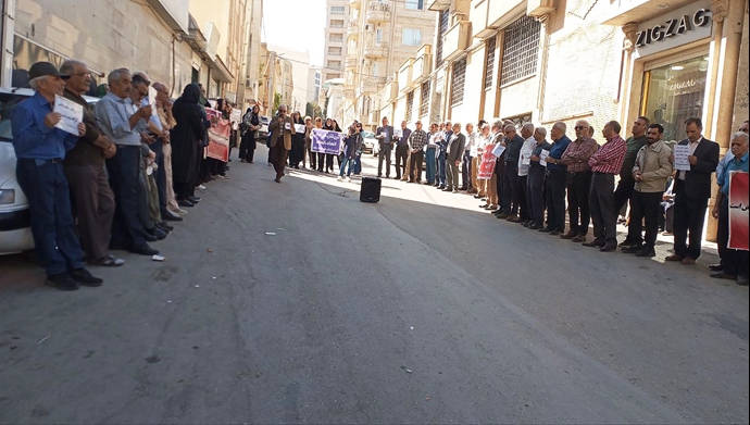 تجمع اعتراضی بازنشستگان در کرمانشاه
