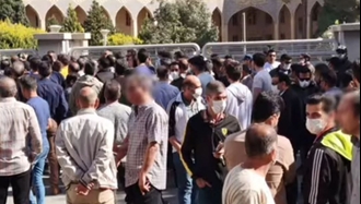 اصفهان - تجمع کارگران ذوب آهن در مقابل استانداری 