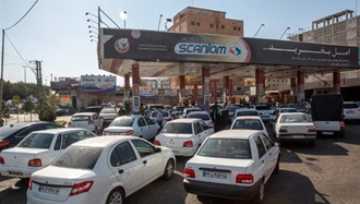 خودروها در انتظار بنزین - عکس از آرشیو