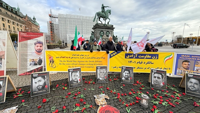 استکهلم - برگزاری میز کتاب توسط ایرانیان آزاده در برابر وزارت‌خارجه سوئد در همبستگی با قیام سراسری مردم ایران - ۱۰ آبان