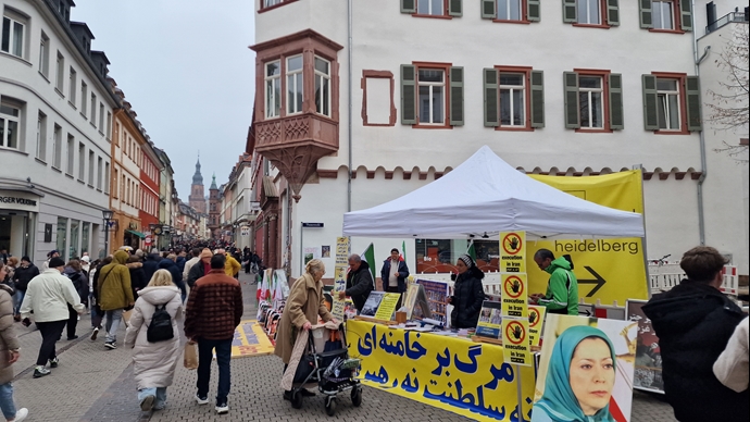 هایدلبرگ - برگزاری میز کتاب ایرانیان آزاده و نمایشگاه عکس شهیدان قیام - ۱۷آبان ۱۴۰۴
