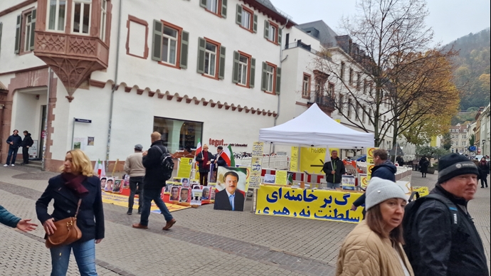هایدلبرگ - برگزاری میز کتاب ایرانیان آزاده و نمایشگاه عکس شهیدان قیام - ۱۷آبان ۱۴۰۴
