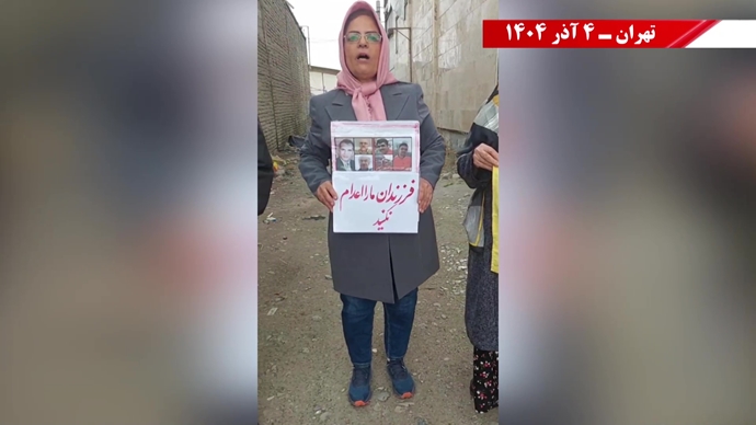 فعالیت جوانان و خانوادههای زندانیان سیاسی محکوم به اعدام در حمایت از کارزار سهشنبههای نه به اعدام فعالیت جوانان و خانوادههای زندانیان سیاسی محکوم به اعدام در حمایت از کارزار سهشنبههای نه به اعدام