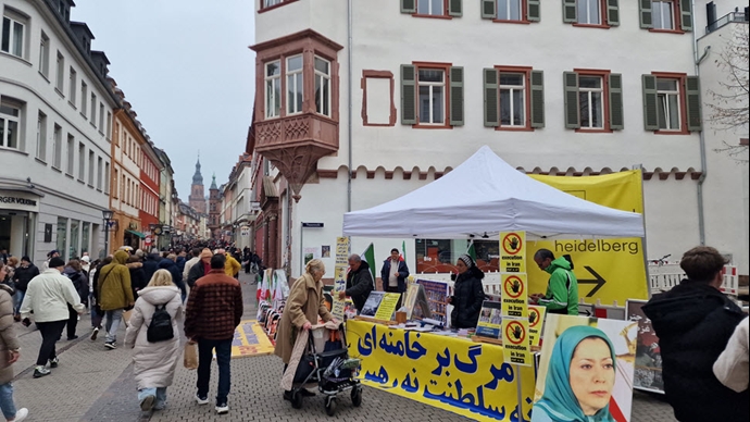 هایدلبرگ - برگزاری میز کتاب ایرانیان آزاده و نمایشگاه عکس شهیدان قیام - ۱۷آبان ۱۴۰۴