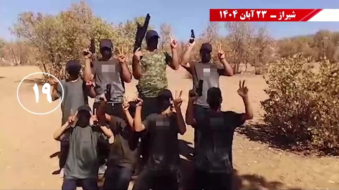 سری سوم کـارزار قیـام آبـان با درود به شهیـدان سری سوم کـارزار قیـام آبـان با درود به شهیـدان