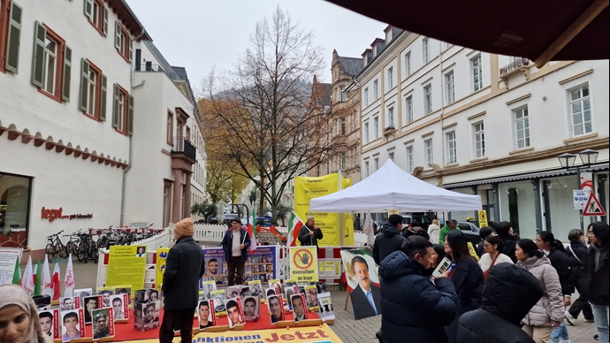 هایدلبرگ - برگزاری میز کتاب ایرانیان آزاده و نمایشگاه عکس شهیدان قیام - ۱۷آبان ۱۴۰۴