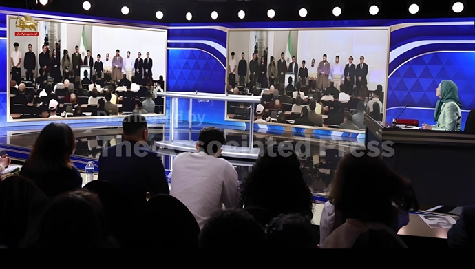 اجتماع جوانان ایرانی در حضور خانم مریم رجوی