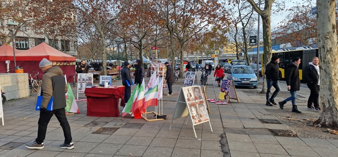 برلین - برگزاری میز کتاب توسط ایرانیان آزاده علیه موج اعدامها - ۶ و ۷ آذر برلین - برگزاری میز کتاب توسط ایرانیان آزاده علیه موج اعدامها - ۶ و ۷ آذر