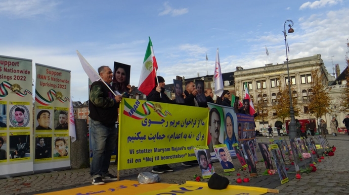 کپنهاگ - آکسیون و برگزاری میز کتاب ایرانیان آزاده علیه صدور احکام اعدام توسط قضاییه جلادان - ۹ آبان کپنهاگ - آکسیون و برگزاری میز کتاب ایرانیان آزاده علیه صدور احکام اعدام توسط قضاییه جلادان - ۹ آبان
