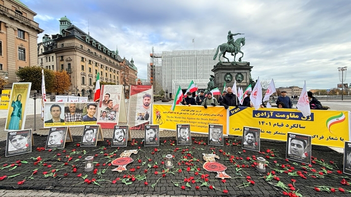 استکهلم - برگزاری میز کتاب توسط ایرانیان آزاده در برابر وزارت‌خارجه سوئد در همبستگی با قیام سراسری مردم ایران - ۱۰ آبان