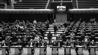 مجلس ارتجاع - عکس از آرشیو