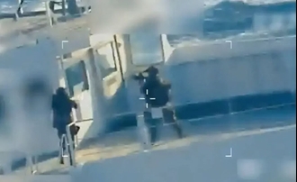 وال استریت: ژورنال کماندوهای آمریکایی «محموله ایران» را از کشتی چینی ربودند