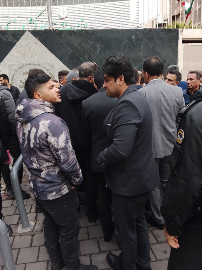 واردکنندگان برنج نیز مقابل وزارت جهاد تجمع کردند واردکنندگان برنج نیز مقابل وزارت جهاد تجمع کردند