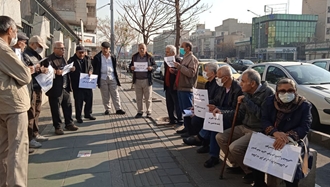 تهران - تجمع اعتراضی بازنشستگان تأمین اجتماعی و فرهنگی 