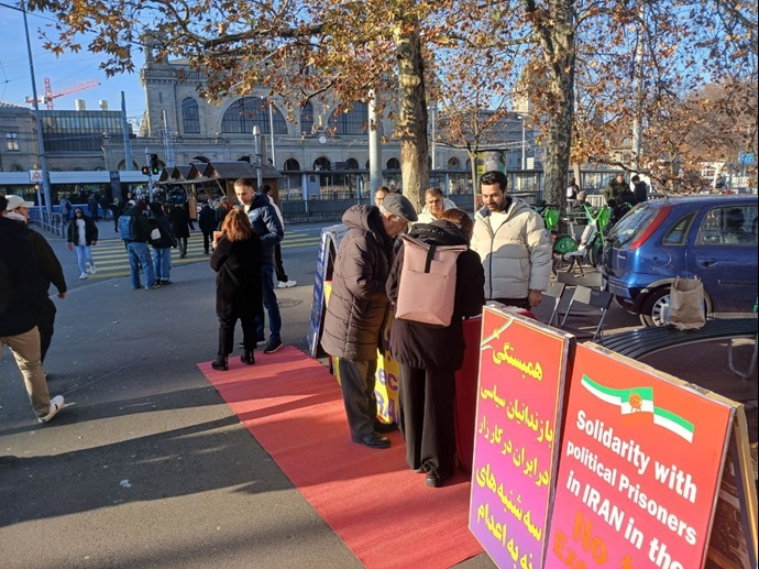 زوریخ سوئیس - برگزاری میز کتاب در حمایت از سهشنبههای نه به اعدام توسط ایرانیان آزاده زوریخ سوئیس - برگزاری میز کتاب در حمایت از سهشنبههای نه به اعدام توسط ایرانیان آزاده