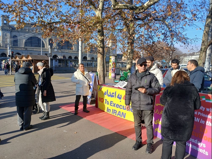 زوریخ سوئیس - برگزاری میز کتاب در حمایت از سهشنبههای نه به اعدام توسط ایرانیان آزاده زوریخ سوئیس - برگزاری میز کتاب در حمایت از سهشنبههای نه به اعدام توسط ایرانیان آزاده