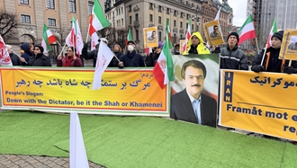 استکهلم - برگزاری آکسیون ایرانیان آزاده در برابر وزارت‌خارجه سوئد برای گرامیداشت روز دانشجو