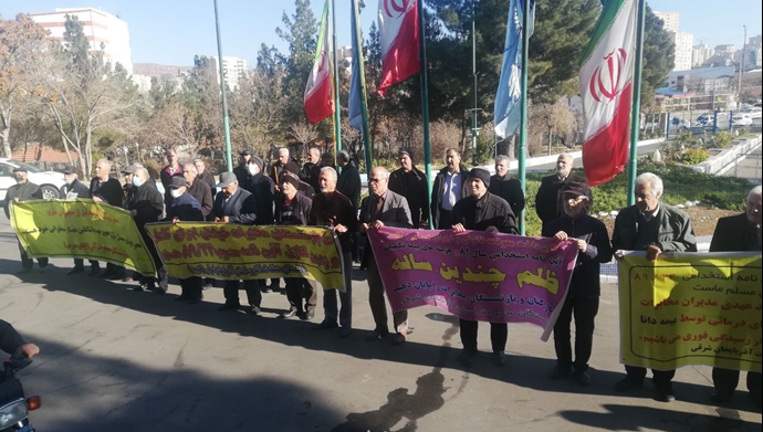 آذربایجان شرقی - تجمع اعتراضی بازنشستگان مخابرات 