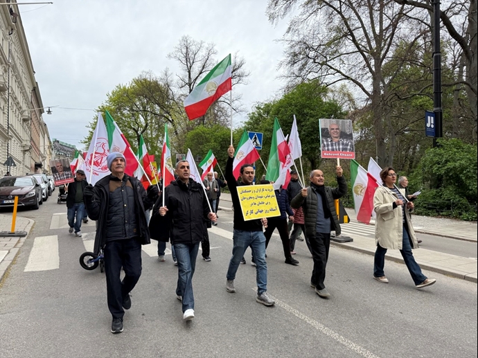استکهلم - تظاهرات ایرانیان آزاده در همبستگی با روز جهانی کارگر - ۱۱اردیبهشت
