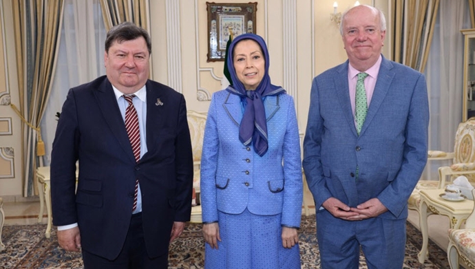 سناتور جو اورایلی - خانم مریم رجوی - امانوئلیس زینگریس
