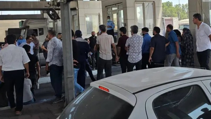 تجمع بستگان حادثه بندرعباس