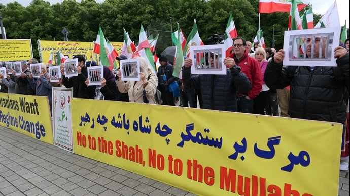 برلین - تظاهرات ایرانیان آزاده در حمایت از زندانیان سیاسی و گرامیداشت شصتمین سالگرد تأسیس سازمان مجاهدین - ۴ خرداد