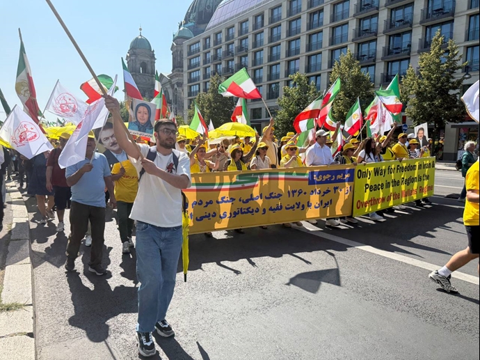 برلین - تظاهرات بزرگ ایرانیان آزاده با شعار دموکراسی، آزادی با مریم رجوی - ۳۱خرداد ماه