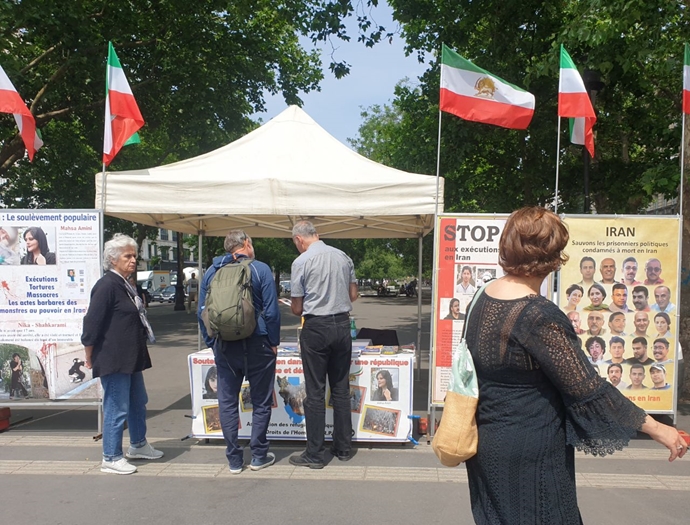 پاریس - میز کتاب و نمایشگاه عکس شهیدان و حمایت از زندانیان سیاسی زیر اعدام - ۲۰خرداد ۱۴۰۴